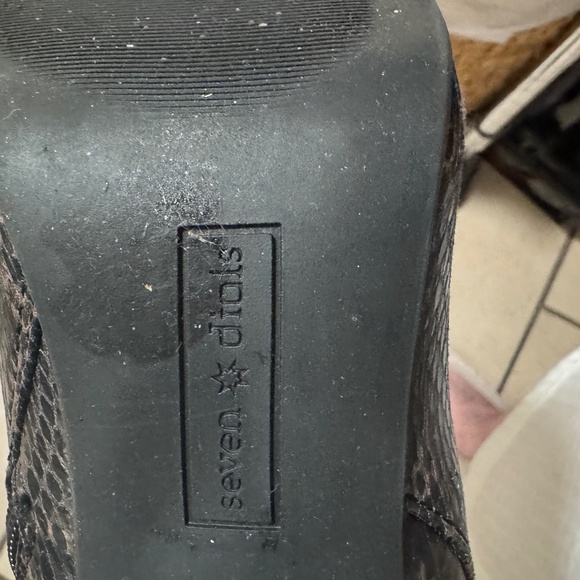 Seven Goals Snakeskin Slouchy Boots Sz 10 - Picture 6 of 6